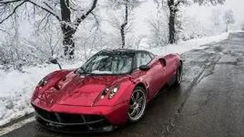 成龙分享庆生照 喜讯腰伤显著好转